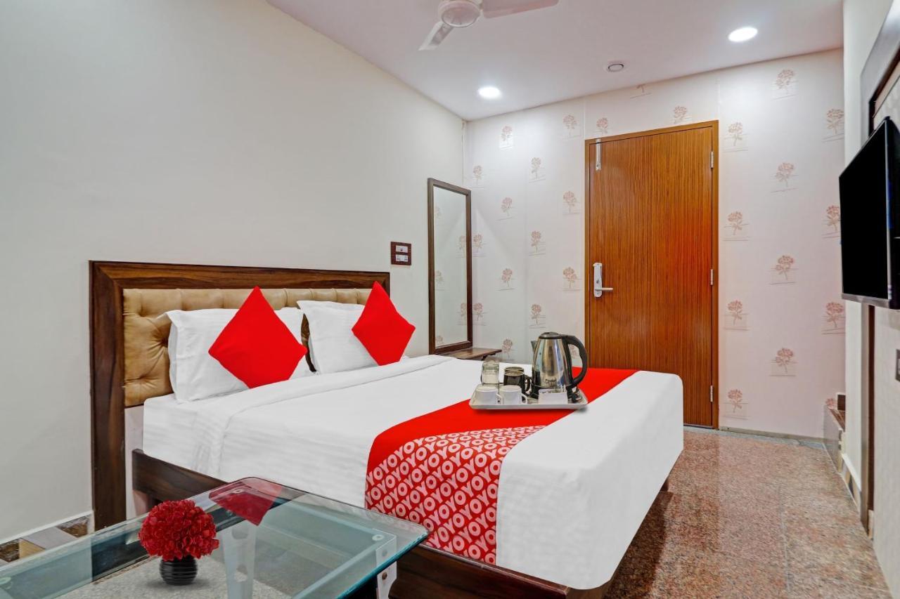 Heavens Inn Near Rasoolpura Metro Station Hyderabad Exterior photo