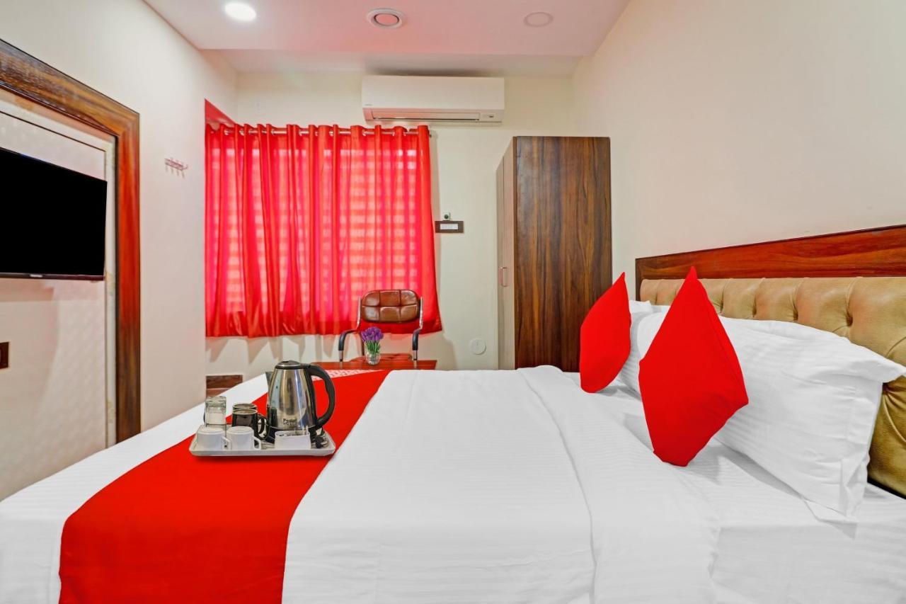 Heavens Inn Near Rasoolpura Metro Station Hyderabad Exterior photo