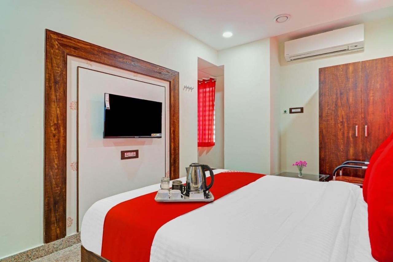 Heavens Inn Near Rasoolpura Metro Station Hyderabad Exterior photo